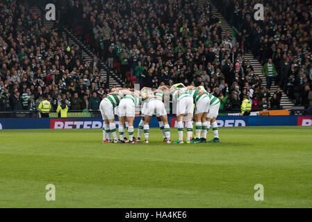 Aberdeen v Celtic, Betrfred finale de Coupe de Ligue, Glasgow, Royaume-Uni. 27 Nov, 2016. Le caucus n'celtique Crédit : Tony Clerkson/Alamy Live News Banque D'Images