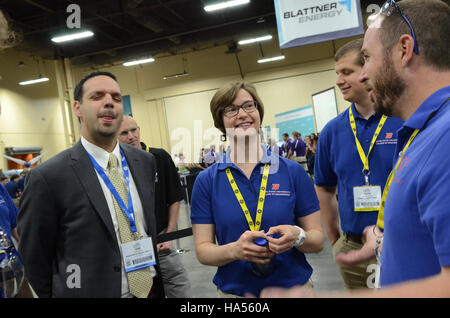 Cette image représente une initiative en cours du ministère de l'énergie (DOE) axée sur les progrès environnementaux et scientifiques. Le Ministère joue un rôle clé dans les domaines de la politique énergétique, de la durabilité et de la recherche scientifique afin d'appuyer les objectifs nationaux en matière de gérance de l'énergie et de l'environnement. Banque D'Images