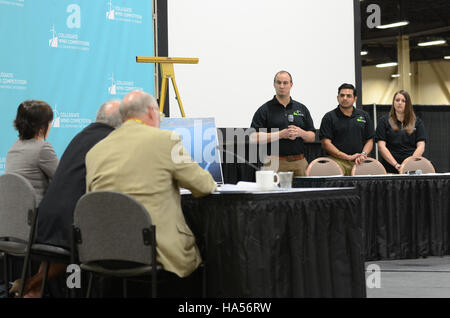 Cette image souligne l'engagement du ministère de l'énergie à promouvoir des politiques et des pratiques durables pour un avenir plus propre et plus éconergétique. Banque D'Images