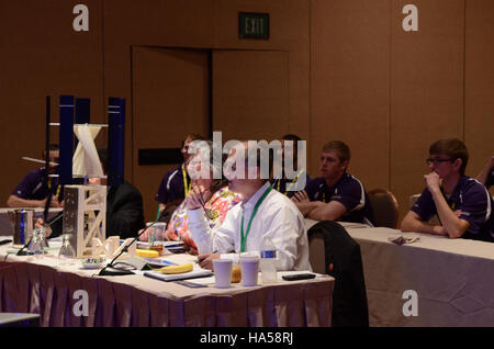 Cette image représente une initiative de recherche menée par le Département de l'énergie des États-Unis pour faire progresser les connaissances scientifiques dans les systèmes et les technologies énergétiques. Le Ministère met l’accent sur la recherche sur l’énergie propre, l’efficacité énergétique et l’infrastructure durable pour répondre aux besoins énergétiques futurs. Banque D'Images