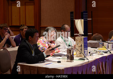 Cette image met en lumière une initiative du ministère de l'énergie axée sur les systèmes énergétiques et la durabilité. Le projet vise à faire progresser les technologies énergétiques propres et à relever les défis environnementaux. Banque D'Images