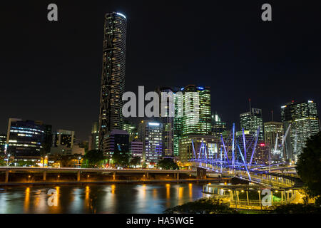 BRISBANE, AUSTRALIE - Le 28 septembre 2016 : La passerelle Kurilpa liens du Roma Street salon du CBD de Brisbane avec galerie d'Art Moderne et le S Banque D'Images