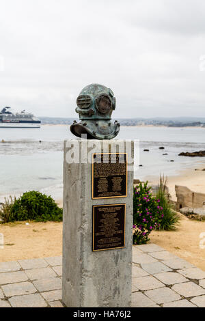 Le Cannery Row Diver Memorial à Monterey, en Californie Banque D'Images