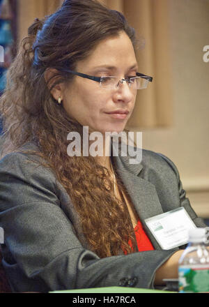 Le Service de la gestion départementale et de l’agriculture étrangère de l’USDA a accueilli l’événement Hispanic American Cultural effort (HACE), qui s’est concentré sur la promotion de la culture hispanique et la promotion de la collaboration au sein du secteur agricole. Marielsie Avila, spécialiste de la formation internationale, a dirigé les discussions lors de la table ronde au siège de l'USDA à Washington, D.C. Banque D'Images