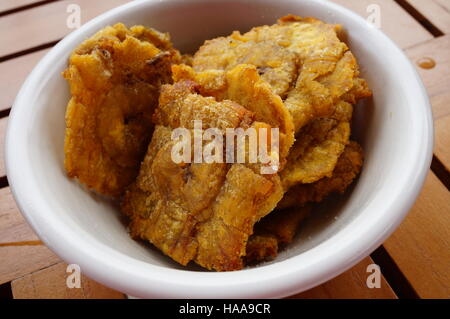 Plantain frit tostones (patacones) au Costa Rica Banque D'Images