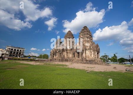 Phra Prang Sam Yot temple, l'architecture ancienne à Lopburi, Thaïlande Banque D'Images