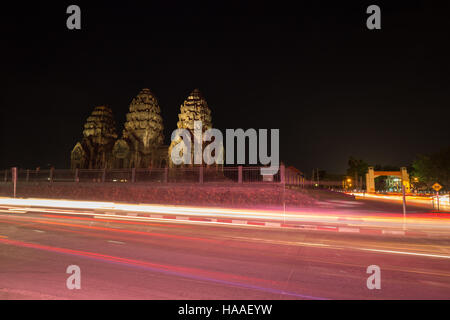 Phra Prang Sam Yot temple, l'architecture ancienne à Lopburi, Thaïlande Banque D'Images