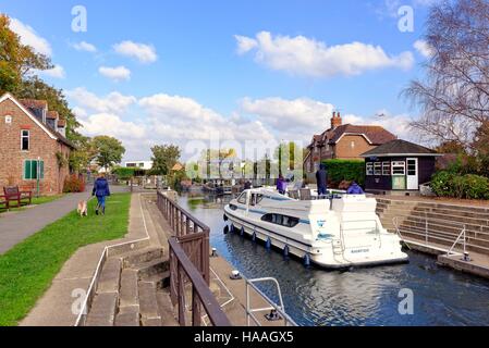 Old Windsor lock sur la Tamise UK Banque D'Images