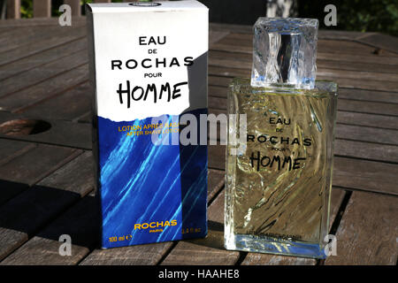 Eau De Rochas Pour Homme après-rasage Banque D'Images