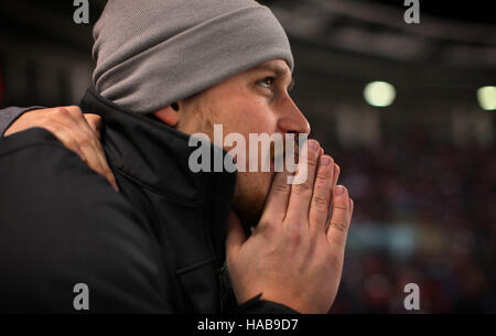 Cleveland, Ohio, USA. 30Th Oct, 2016. CLEVELAND, OH - le 26 octobre .Jason Myers prie pour un Indiens revenir pendant le quart de travail à Progressive Field pour le jeu 5 de la Série mondiale entre les Indians de Cleveland et les Cubs de Chicago. (Michael F. McElroy © Michael F. Mcelroy/ZUMA/Alamy Fil Live News Banque D'Images