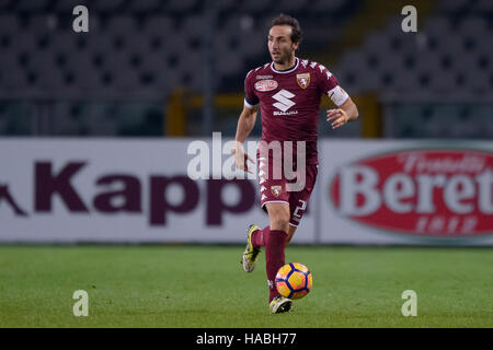 Turin, Italie. 29 Novembre 2016 : Emiliano Moretti de Torino FC en action pendant la Tasse TIM match de football entre Torino FC et AC Pisa. Credit : Nicolò Campo/Alamy Live News Banque D'Images