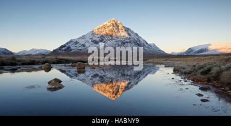 Une image panorama de Buachaille Etive Mor à Glencoe prises au cours de l'hiver Banque D'Images