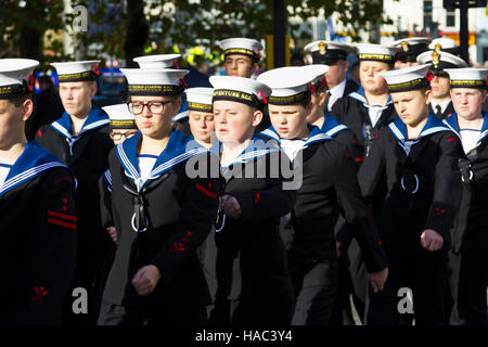 Les participants au défilé du jour du Souvenir, Bristol, Royaume-Uni, 2016 Banque D'Images