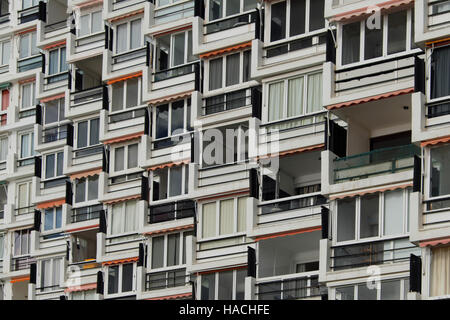 Immeuble résidentiel - façade extérieur de l'immeuble, Banque D'Images