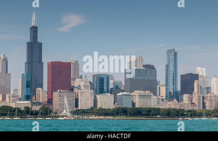 Horizon de Chicago sur le lac Michigan Banque D'Images