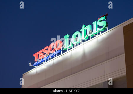 "Supermarché Tesco Lotus' sign, Chiang Mai, Thaïlande, novembre 2016 Banque D'Images