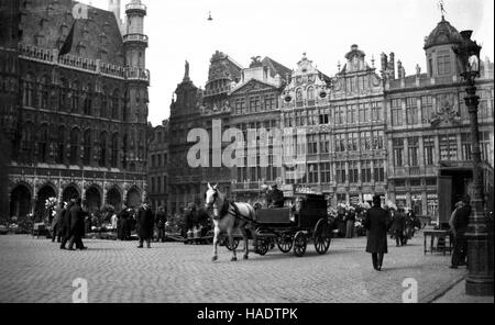 Bruxelles Belgique 1910 La place principale, Grote Markt Banque D'Images