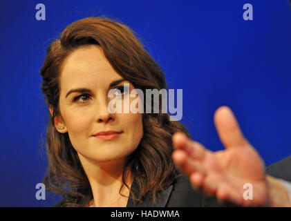 NY, NY Le 8 décembre 2015. Michelle Dockery (Dame Marie) à l'abbaye 'Downtown' PBS de bord. © Bruno Veronica/Alamy Banque D'Images