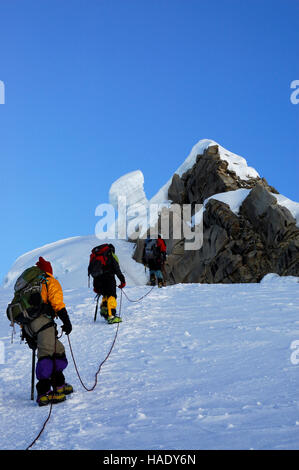 Les alpinistes sur la montagne Pisco, 18897 ft / 5760 m, le Pérou, Amérique du Sud Banque D'Images