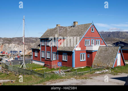 Kunstmuseum Emanuel Petersen's art museum à l'administration coloniale historique. Jakobshavn Ilulissat (Groenland Ouest Qaasuitsup) Banque D'Images