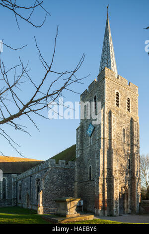 L'église St Mary à Minster-en-Thanet, dans le Kent, en Angleterre. Banque D'Images