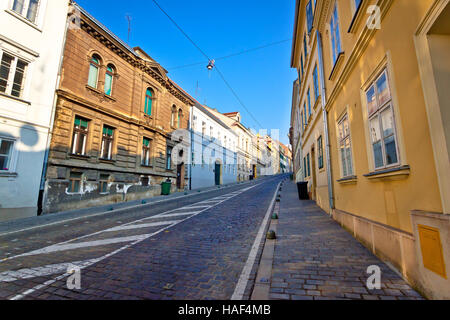 Ancienne Mesnicka street dans la ville haute de Zagreb, capitale de la Croatie Banque D'Images