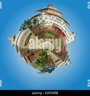 Le complexe bouddhiste demeure d'or de Bouddha Shakyamouni'. Kalmykia, la Russie. C'est le premier temple bouddhiste en Europe et peut accueillir plus grand d'Europe Banque D'Images