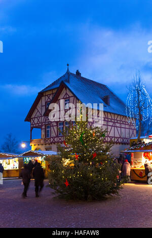 Marché de Noël à Riquewihr nuit,Alsace, France. Banque D'Images