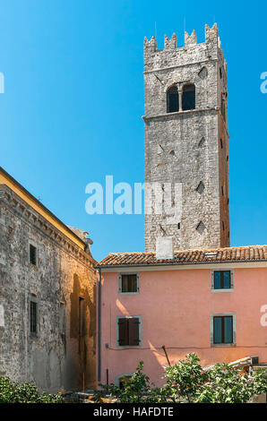 Ancien clocher à Motovun. L'Istrie. La Croatie Banque D'Images