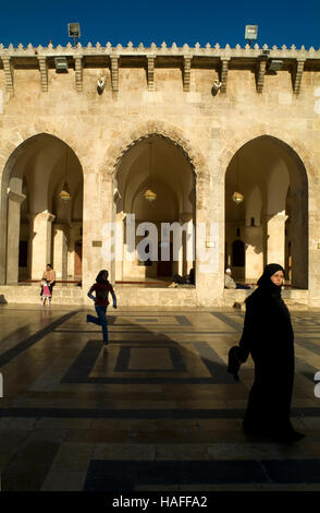 L'intérieur de la Grande Mosquée d'Alep en Syrie du nord avant la guerre civile en Syrie, qui a vu une partie de celui-ci détruit Banque D'Images