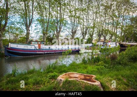 Le CANAL DU MIDI, qui coule le long de l'histoire, Languedoc Roussillon Midi Pyrénées Banque D'Images