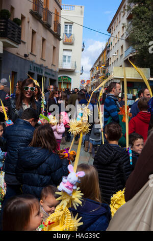 Le dimanche des fêtes de Pâques traditionnel, en plaça d'Octavia, à côté de Monestir Sant Cugat del Valles, Barcelone Banque D'Images