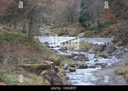 Braithwaite, Cumbria, Royaume-Uni. 30 novembre, 2016. Le barrage de Braithwaite, un an après tempête Desmond Crédit : Pete Holton/Alamy Live News Banque D'Images