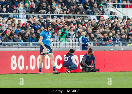 Roma ITALIE - 12 novembre 2016 - Rugby - Stadio Olimpico à Rome - Rugby - Test Match Italie Nouvelle-zélande - Carlo Canna prendre le ballon ovale - Copyright : © Riccardo Piccioli /Alamy Sport Banque D'Images