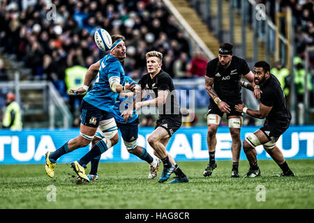 Roma ITALIE - 12 novembre 2016 - Rugby - Stadio Olimpico à Rome - Rugby - Test Match Italie Nouvelle-zélande - une action pendant le match - Copyright : © Riccardo Piccioli/Alamy Sport Banque D'Images