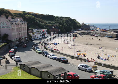 L'ÎLE DE MAN, UK, 16 août 2016 : plage de Port Erin, Île de Man, sur une longue journée d'été ensoleillée. Banque D'Images