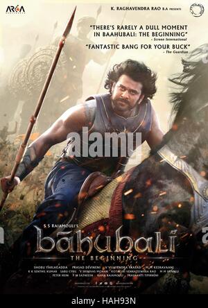 Bahubali : Le début Année : 2015 Réalisateur : Inde S.S. Rajamouli Prabhas Film poster Banque D'Images