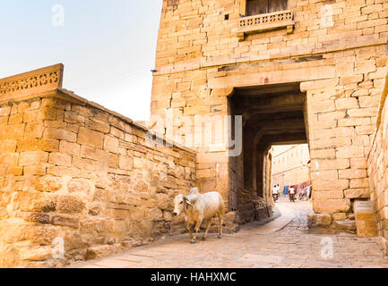 L'une des porte d'accès au fort. Jaisalmer, Rajasthan. L'Inde Banque D'Images