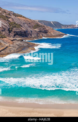 Fosses à saumon plage, dans Torndirrup National Park, près de la ville d'Albany, dans l'ouest de l'Australie. Banque D'Images