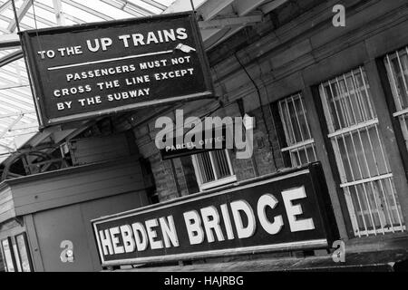 Hebden Bridge Railway Station, Calderdale, West Yorkshire. Banque D'Images