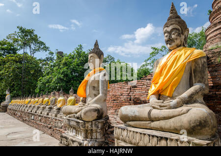 Ayutthaya (Thaïlande), statues de Bouddha en vieux temple ruins Banque D'Images