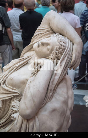 Détail de la sculpture de renommée mondiale Medici Ariane endormie, Galerie des Offices de Florence, capitale de la région Toscane, Italie Banque D'Images