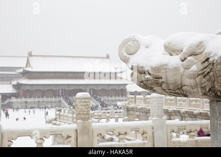 Gargouille en marbre blanc dans la Cité Interdite, Beijing, Chine Banque D'Images