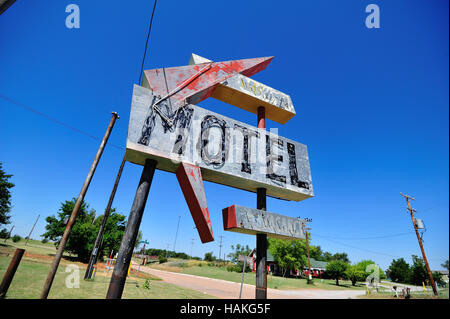 La Washita Motel sign se désintègre en Canut Oklahoma le long de la Route 66. Banque D'Images