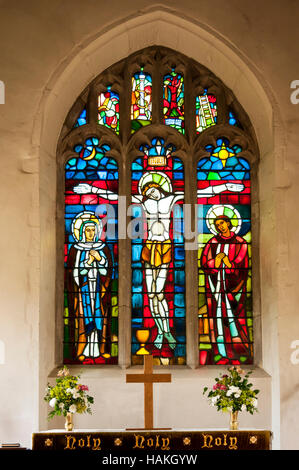 Vitraux de Evie Hone dans la fenêtre de l'Est de l'église St Mary vierge à Downe dans le Kent. Installé en 1950. Banque D'Images