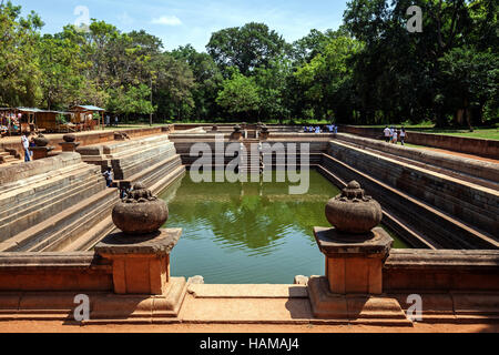 Kuttam Pokuna lits 1 étangs, ville sacrée d'Anuradhapura, Sri Lanka, Banque D'Images