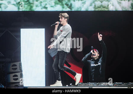San Jose, États-Unis. 06Th Dec 2016. L'Chainsmokers effectue au cours de la I Heart Radio Jingle Ball 94,9 sauvage le 1er décembre 2016 au Centre SAP à San Jose, Californie. Crédit : l'accès Photo/Alamy Live News Banque D'Images