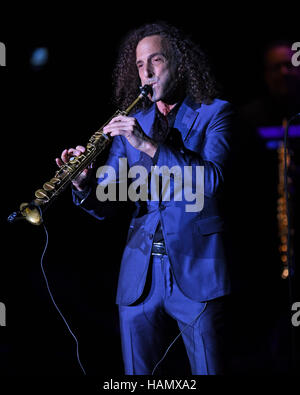 Fort Lauderdale, FL, USA. 06Th Dec 2016. Kenny G fonctionne à la Parker Playhouse le 1 décembre 2016 à Fort Lauderdale en Floride. Credit : Mpi04/media/Alamy Punch Live News Banque D'Images