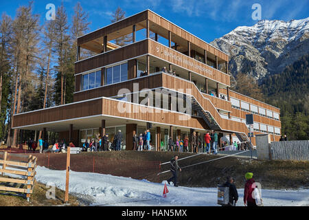 Lenzerheide (Suisse). 3e décembre 2016. La nouvelle Maison nordique à l'Arène de biathlon. © Rolf Simeon/bildgebend.ch/Alamy Live News Banque D'Images