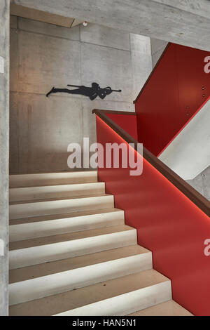 Lenzerheide (Suisse). 3e décembre 2016. Nordic House escalier à l'Arène de biathlon. © Rolf Simeon/bildgebend.ch/Alamy Live News Banque D'Images